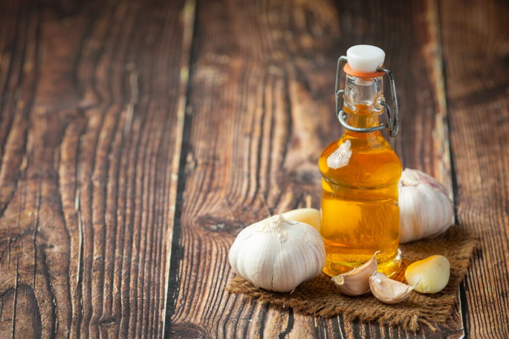 Aceite de ajo casero proceso de maceración paso a paso
